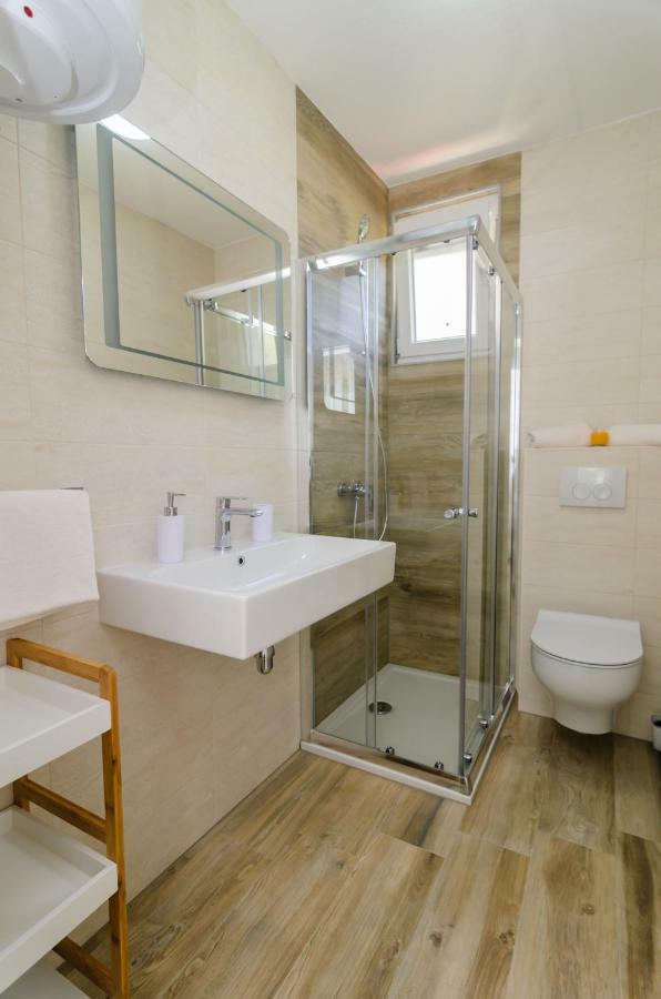 Privat Room Luka 扎达尔 外观 照片